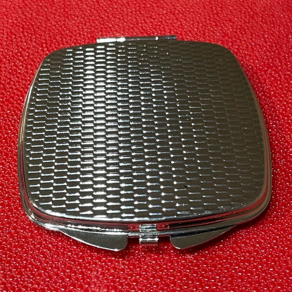 Vintage Monogrammed Compact Mirror - Picture 2 of 3